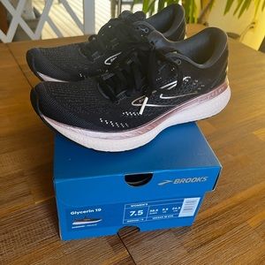 Womens Brooks Glycerin 19 Sz 7.5